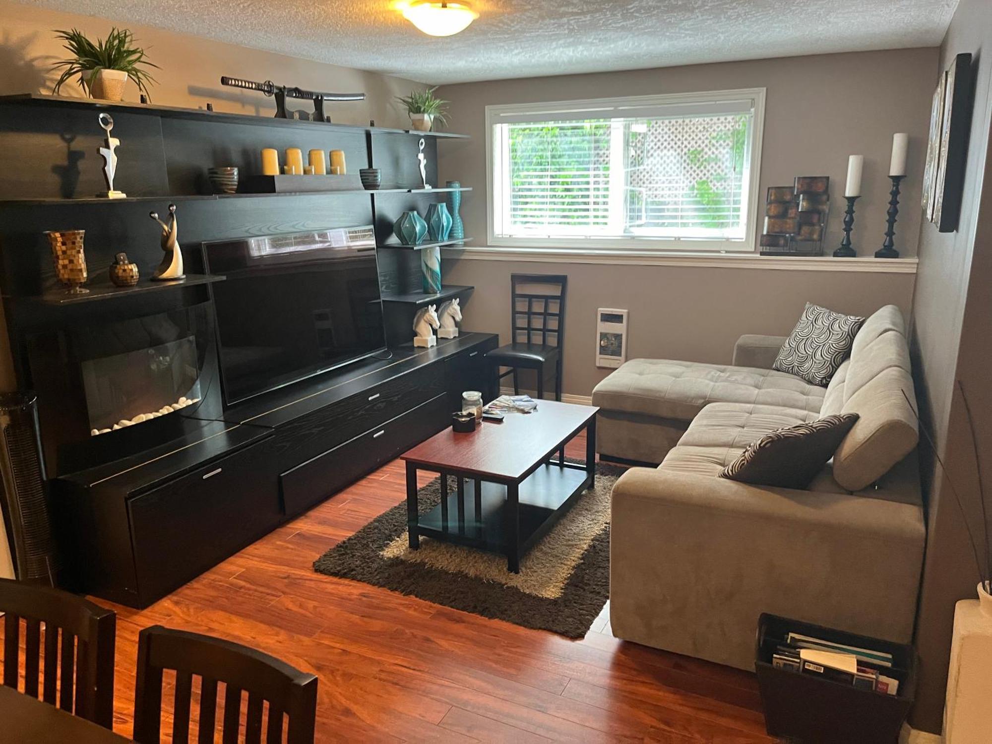 Cozy And Modern 3 Bedroom In Central Location! Victoria Buitenkant foto